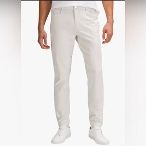 Lululemon ABC Classic Fit 5 Pocket Straight Leg Pants Size 40.